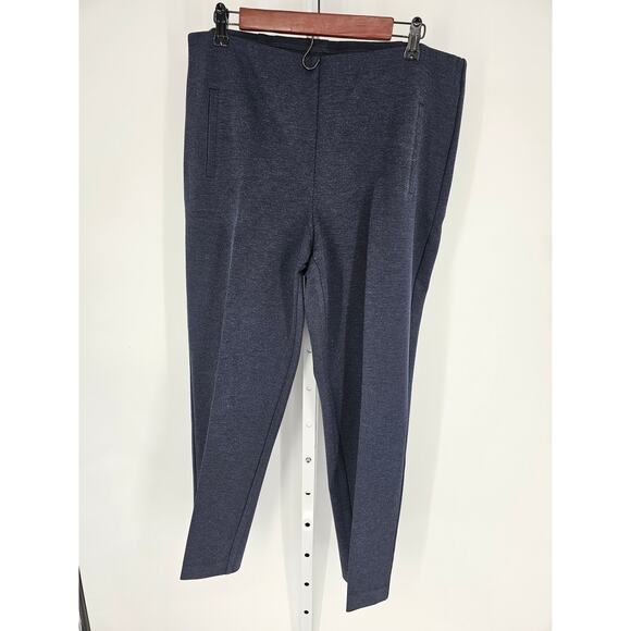 Chicos Women's Navy Pull-On Stretch Ankle Pants Size 2.5 - Picture 1 of 4